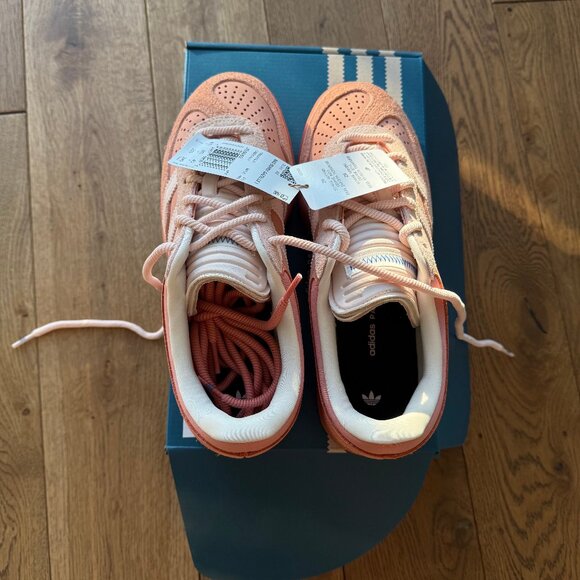 Bad Bunny Adidas collab - Picture 6 of 10